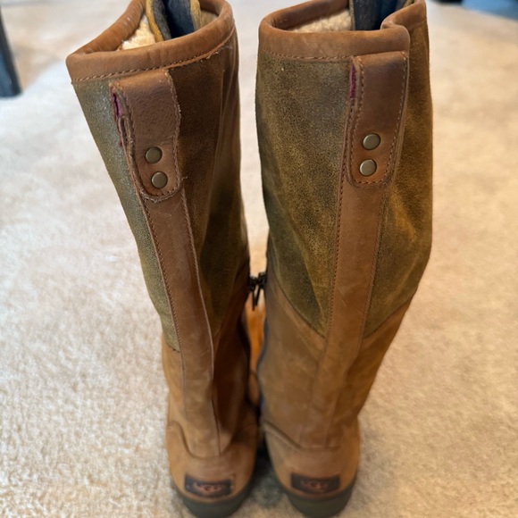 UGG Women’s Elsa Deco Quilt Tall Waterproof Boots - Picture 6 of 10